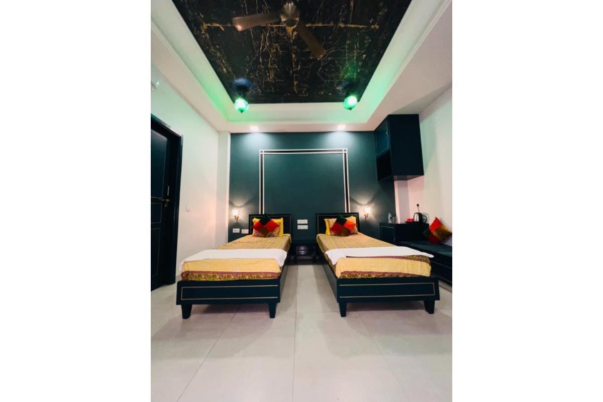 Shiv Kothi - Homestay آغْرا المظهر الخارجي الصورة