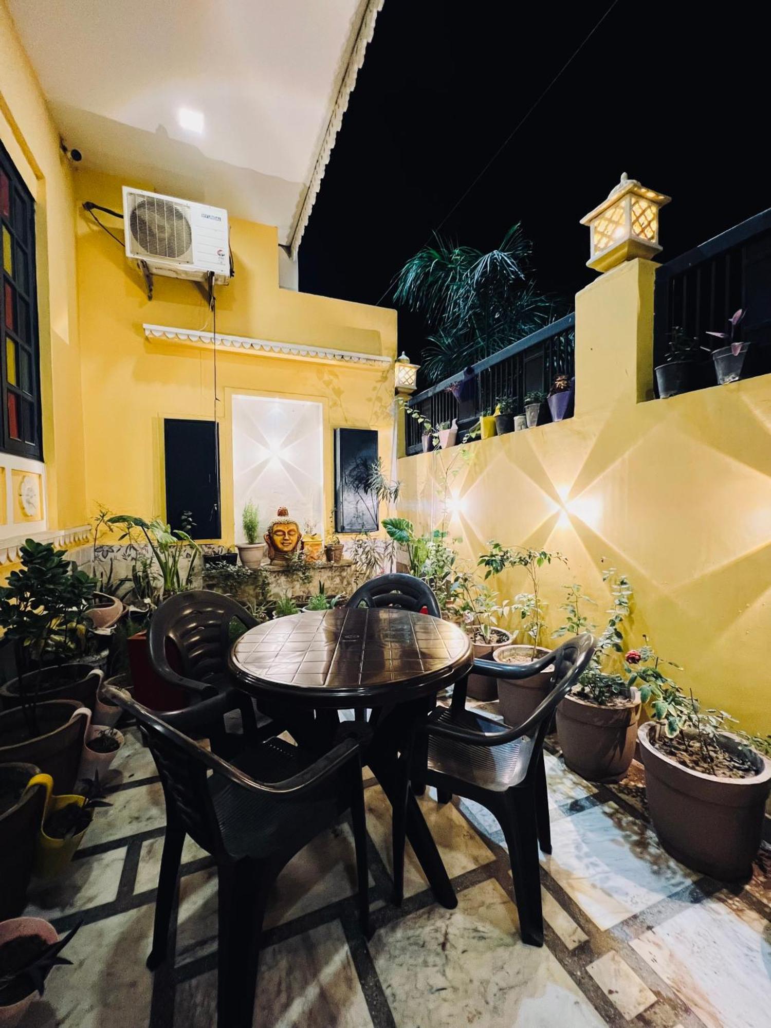 Shiv Kothi - Homestay آغْرا المظهر الخارجي الصورة